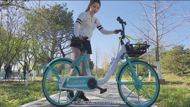 盈儿-美丝自行车【523M】