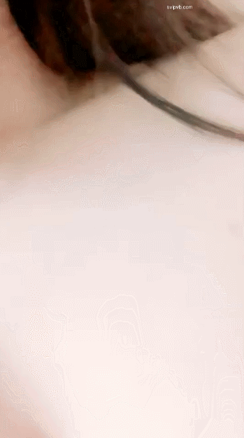 【百度盘】平台颜值天花板的巨乳小姐姐终于掏出了大奶子和漏出粉嫩BB【1v626Mb】