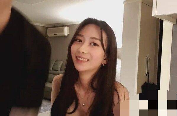 最新流出韩国主播情侣自慰做爱系列第35弹【6V 1.9GB】【百度云】