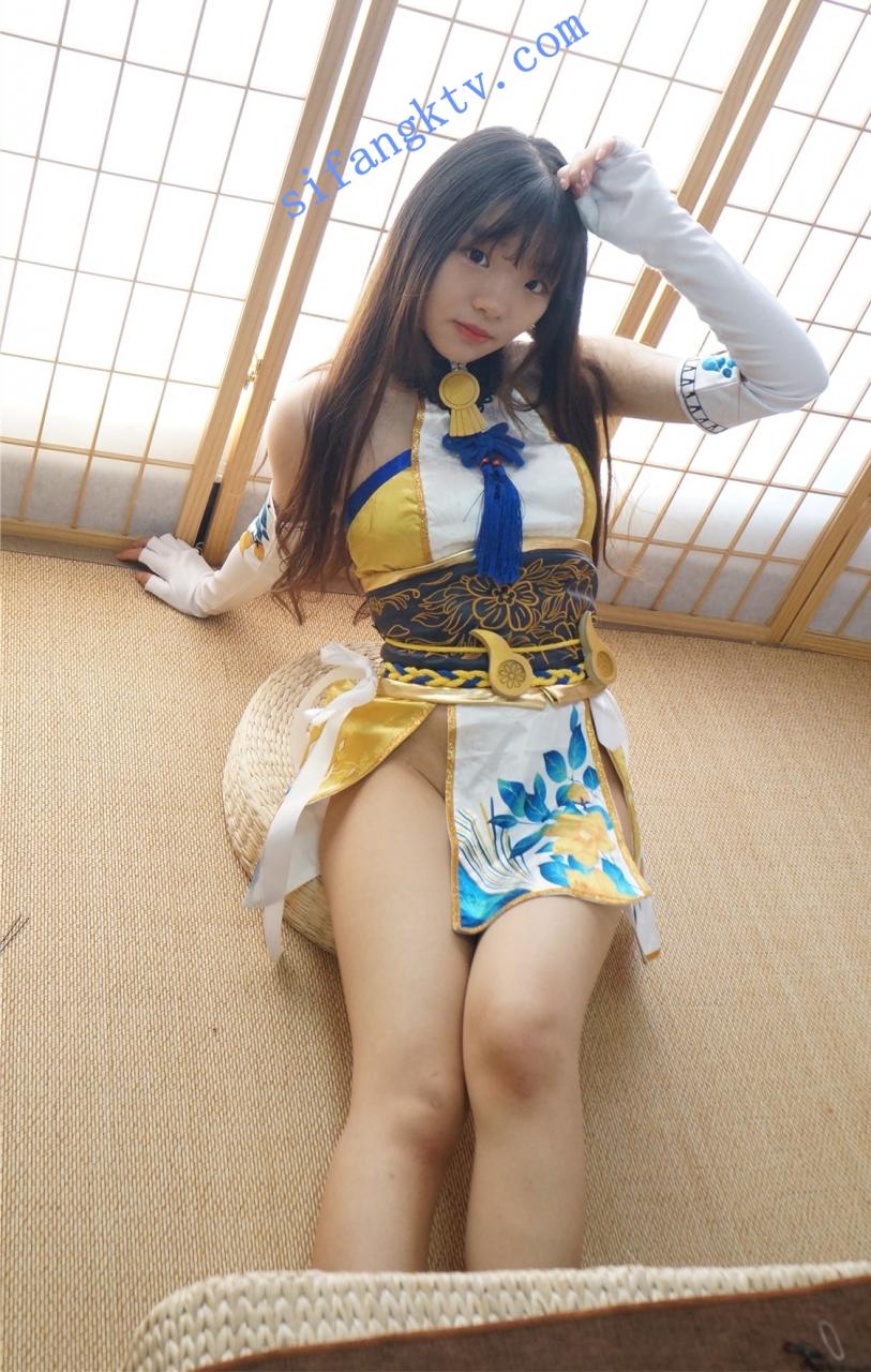 ♒露脸COSER♒极品反差婊小余口交无套啪啪视频流出 图 02