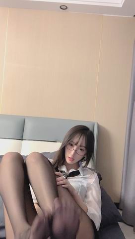 泡泡咕 喜迎圣诞情趣装明星颜值粉嫩女神超嗲娃娃音 图 01