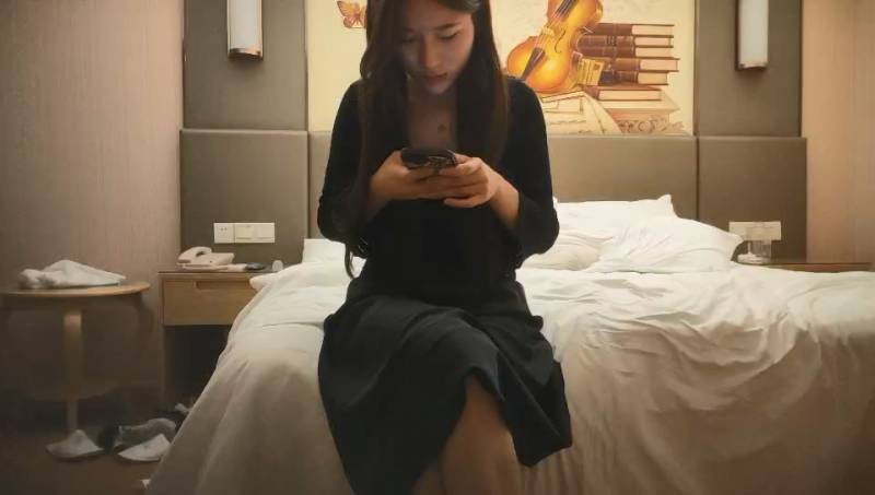 2022.9.15 【大屌生无可恋】重金约外围，22岁[1V 620M 百度盘]