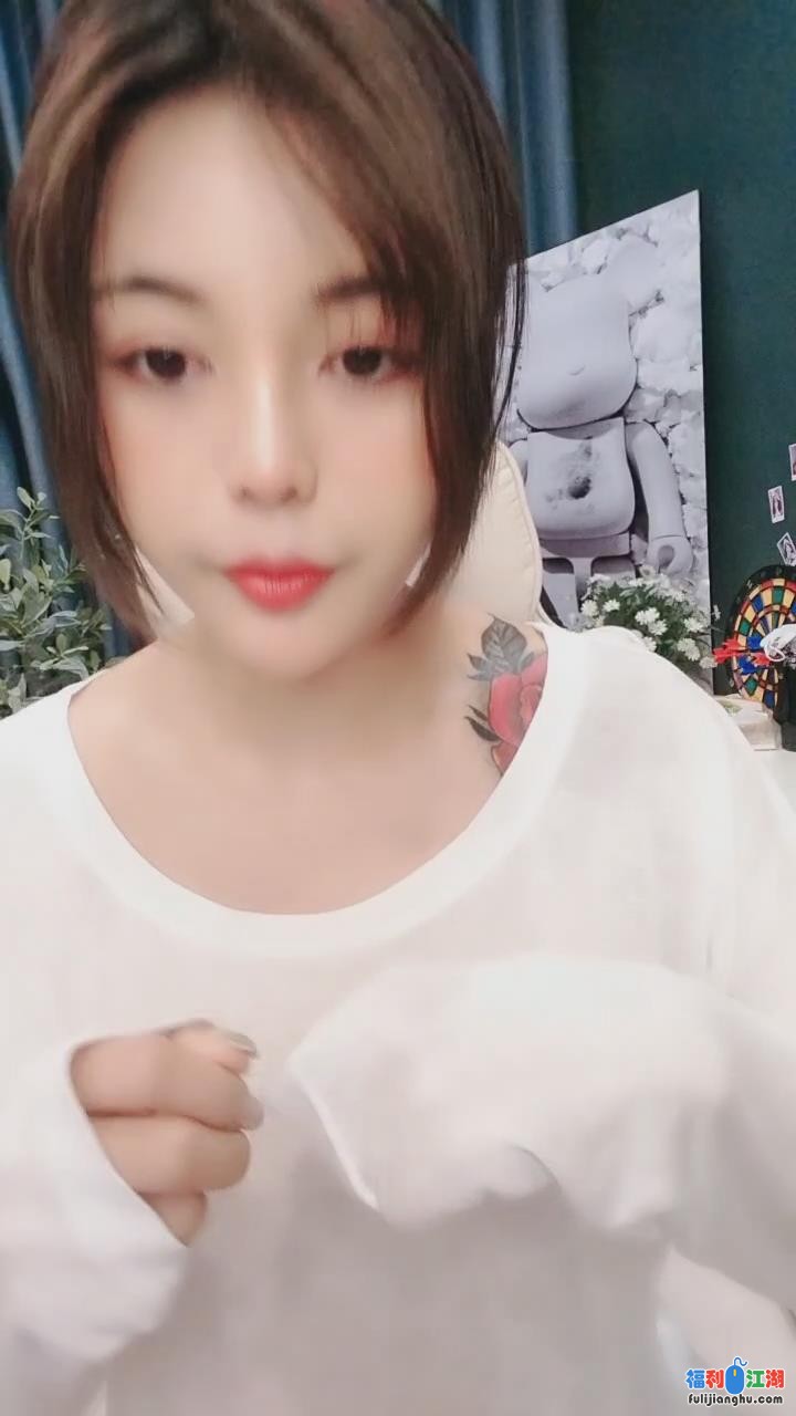 茜茜公主 爆乳、小粉穴，自慰玩得真Hi【1.7G】