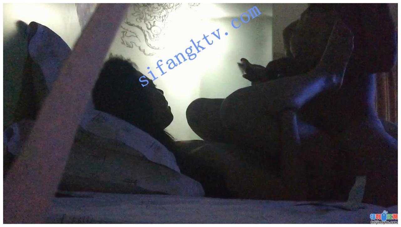 ❤️白金泄密❤️4K高清-真实良家长发大波浪少妇遭泄露【0.7G】