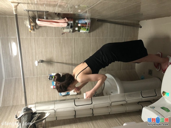 云泄密❤️极品女友分手后惨遭渣男曝光【1.1G】