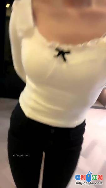 ⭐女神来了⭐@xiao雨儿  哥哥快来开发我的妹妹【7V 2.25G 】