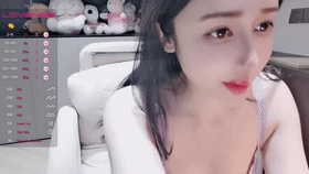 魔鬼身材 pr3ttyp1nkpussy G奶女神~自慰流浆~道具插逼近距离~ 图 01