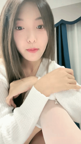 超级漂亮!校花女神~ 04艺校学妹 激情裸舞~跳蛋自慰出水~ 图 01