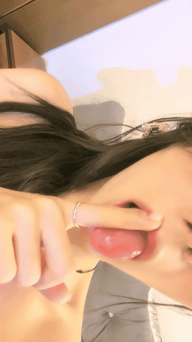 ☸宝藏女神回归 爆浆 大长腿绝代佳人 紧身牛仔跳弹狂插 图 02