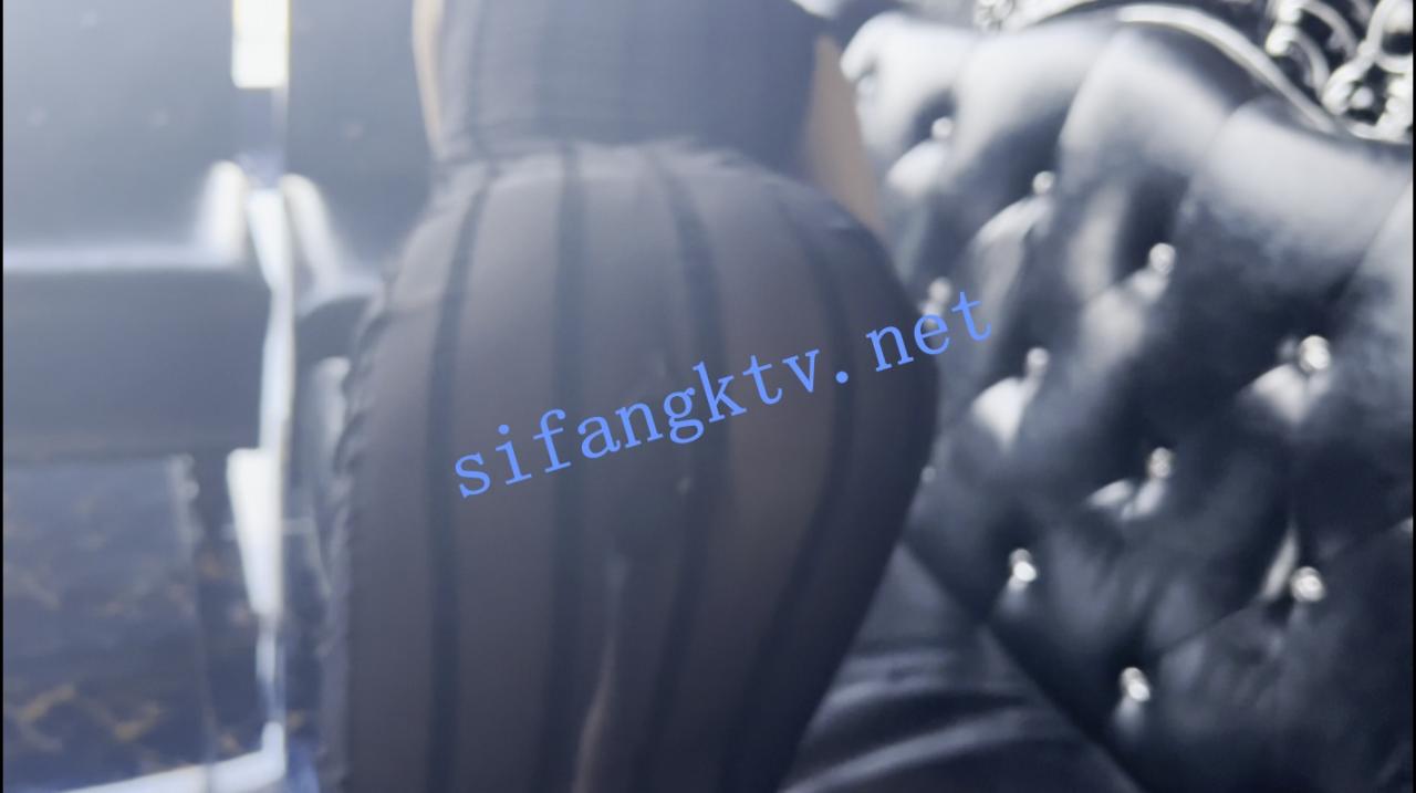 ❤️秀人顶流-阿朱老师酒吧喝醉捡尸,结果竟然有贞操裤! 图 12