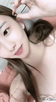 广州学妹 首次道具自慰!手插进骚穴!呻吟!全裸放飞自我 图 03