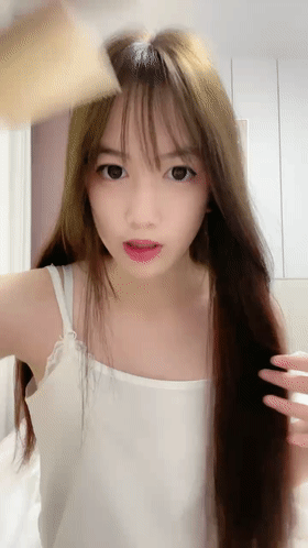 ❤♡某985高校校花~ 乐乐妹妹 兼职下海~扒穴自摸~自慰 图 04