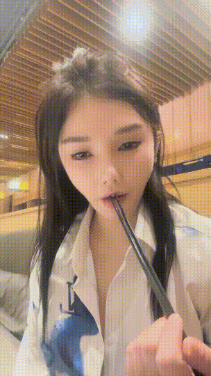 重磅!兄弟们!顶级名媛下海~ 职业女秘书 自慰!狂喷水~ 图 01