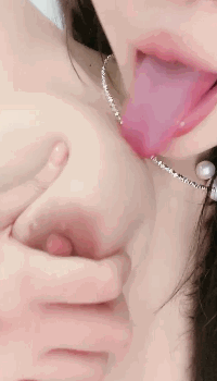 川上富江 级超完美极品身材 粉嫩水滴巨乳 超肥嫩白皙… 图 01
