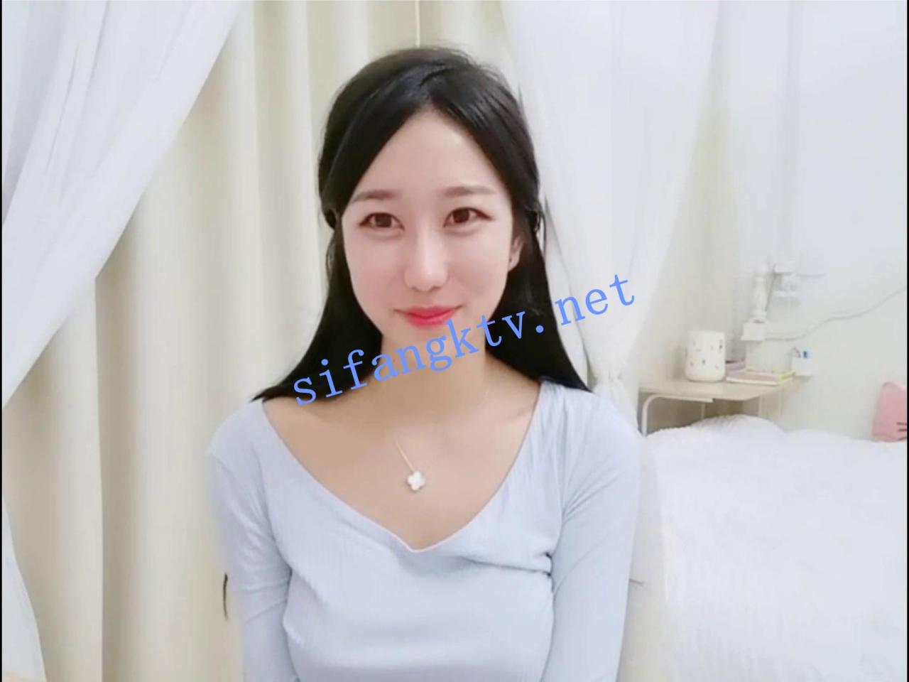 ut-舒凌 高颜值,极品S身材,天然大D,巅峰时期 上 图 01