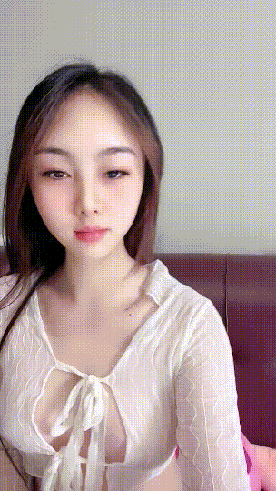 新人!校花下海!超级漂亮~ 小希欧尼 裸舞!自慰!过瘾~ 图 01