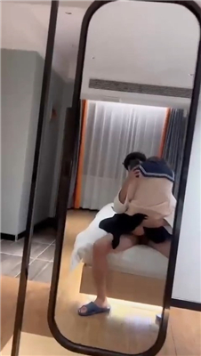 推特萝莉嫩妹 优米 裸舞自摸幸福啪啪 JK小蛋糕大合集 图 11