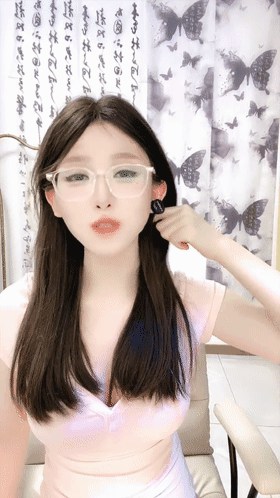 ⚫️天下第一美! 反差女大学生 好纯啊~自慰高潮~喷水了 图 01