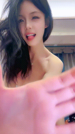 模特御姐下海!我魂都被勾走了~ 小莹 自慰!淫水喷不停~ 图 01