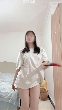 推特白虎双马尾 婉婉 5月顶级VIP动感裸舞 掰穴电臀福利二 图 01