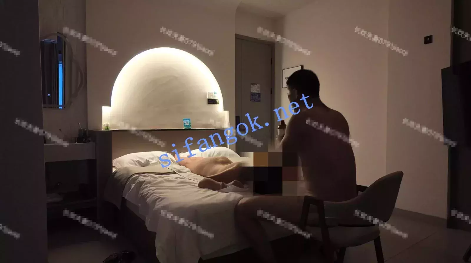 江西极品绿帽媚黑淫妻 长欢夫妻 精油按摩性爱 图 01