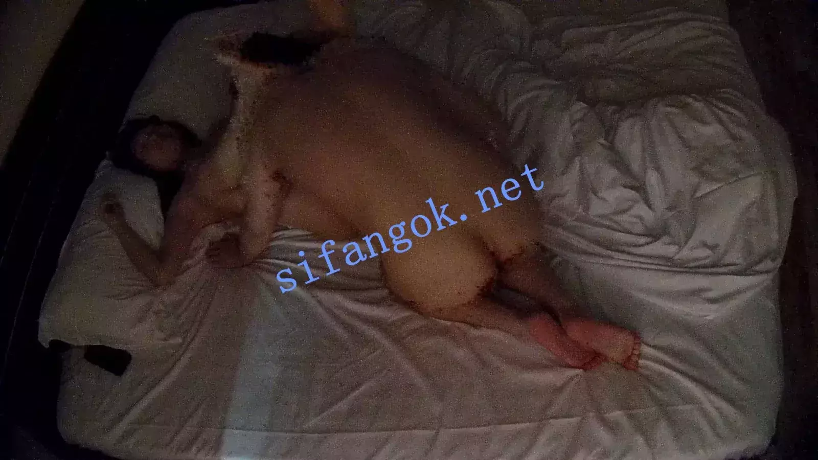 ❤️20260607❤️红T恤内藏豹纹内衣入住被男友趁着晨勃猛攻 图 06