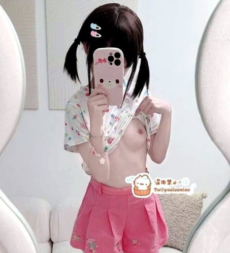 幼萝喵瓜(幼萝酱)@youluomiao [188门槛] [整合合集] [足控] 1.03小时 双马尾贫乳萝莉足交订阅[186P60V-3.58G]