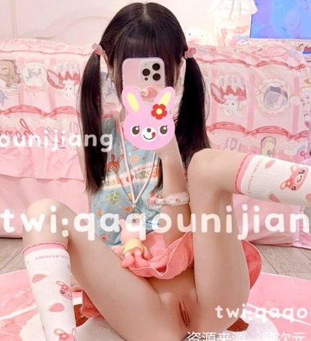 依依酱@YiYiBaya2020 [520门槛] [自购首发] 14分钟 双马尾白虎萝莉福利订阅 [6P6V-750MB]