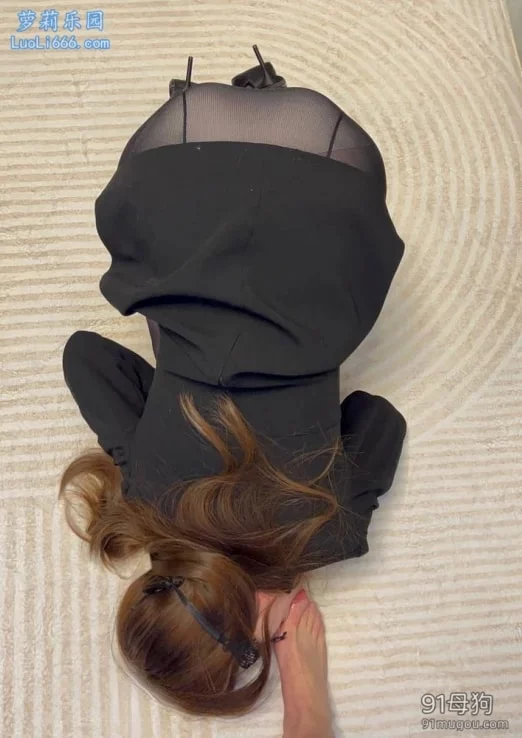 「宝马哥BMWZ」1号女主长腿美乳微露脸母狗《饮尿,吞精,肛交》 图 09