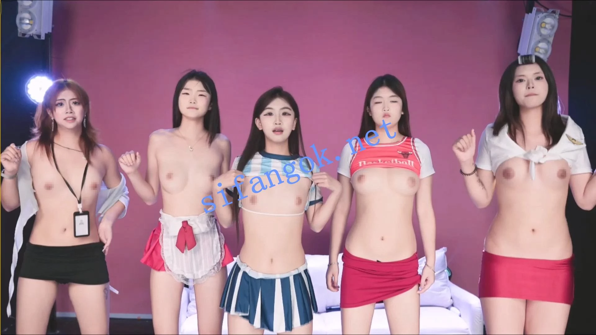 ♆ 【MKonggirl88】火爆女团! 骚浪裸舞~筋膜枪自慰!